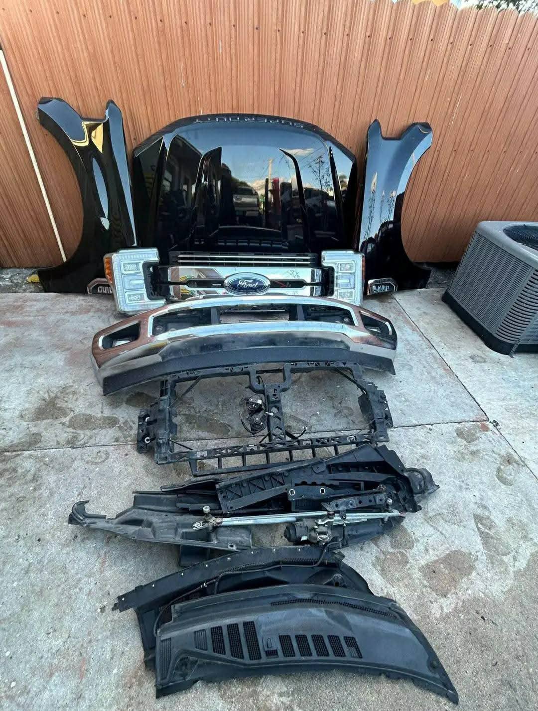 Ford f250 lariat front clip  2017-2019