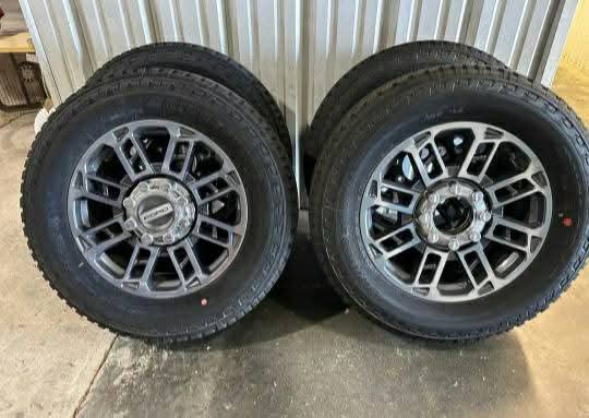 NEW Ford F250 20” wheels and Bridgestone tires 275/65/20”
