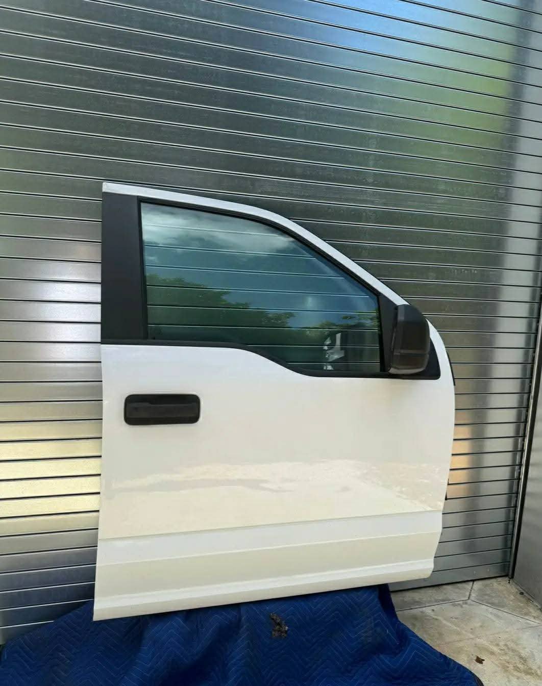 2018 Ford F150 complete electrical passenger door fully operational