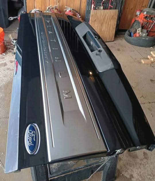 2020-2022 Super Duty Platinum Step Tailgate